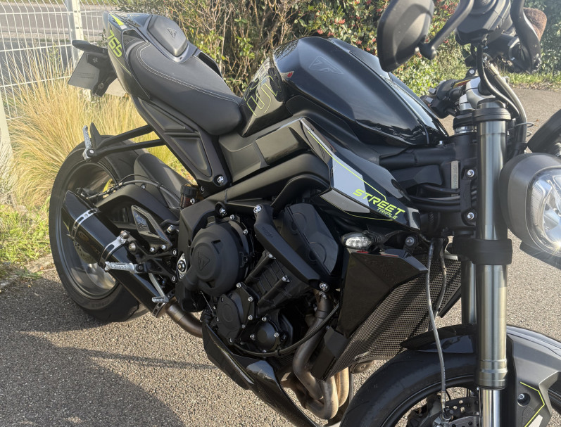 TRIUMPH STREET TRIPLE 765 RS