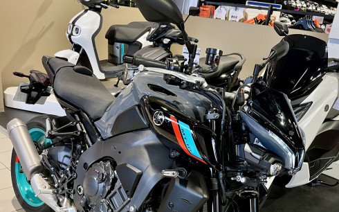 YAMAHA MT-10
