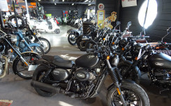 HYOSUNG GV 125 BOBBER