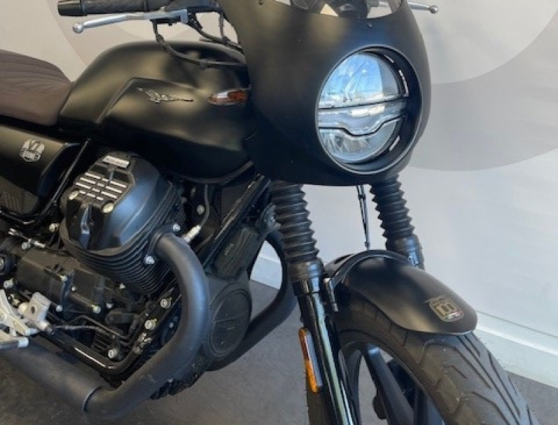 MOTO GUZZI V7 STONE