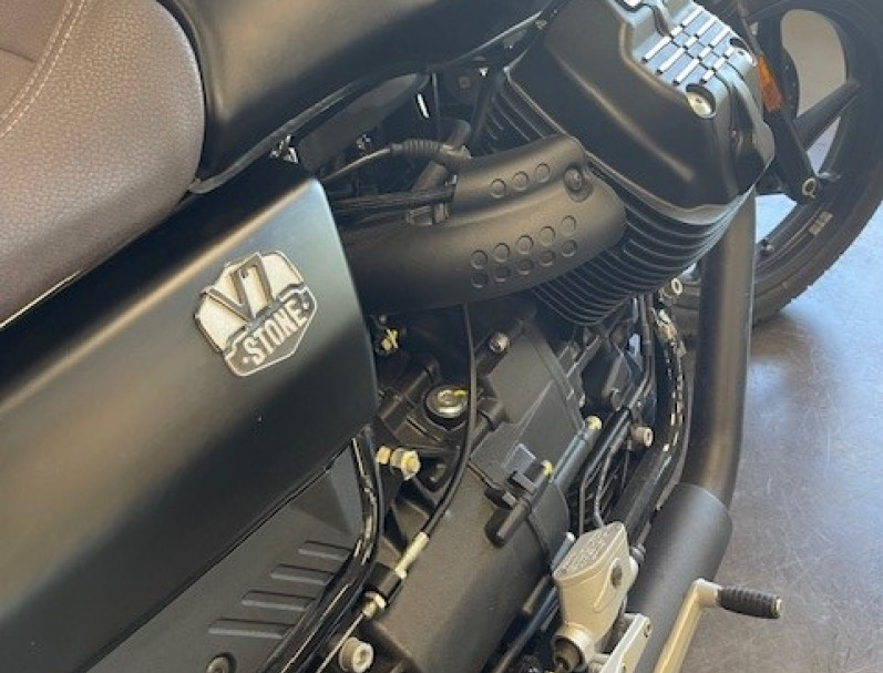 MOTO GUZZI V7 STONE