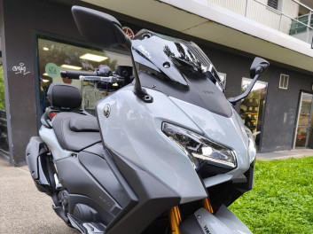 YAMAHA XP T-MAX 560 TECH MAX