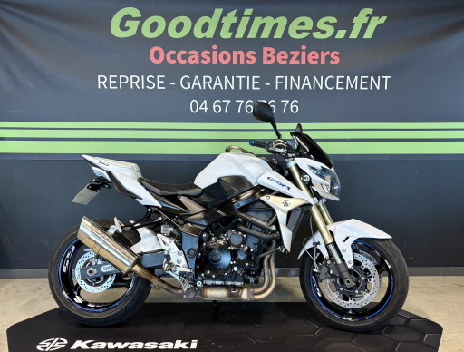 SUZUKI GSR 750
