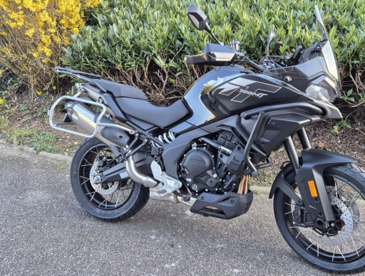 CF MOTO MT 700 NOUVEAUTEE MOTORS 54 