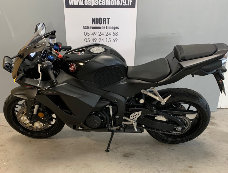 HONDA CBR 600 RR