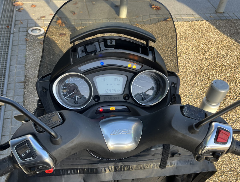 PIAGGIO MP3 300 HPE SPORT ABS ASR