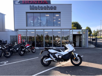 HONDA X-ADV 750