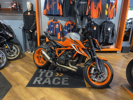 KTM 1290 SUPER DUKE R EVO