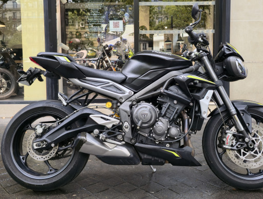 TRIUMPH STREET TRIPLE 765 RS