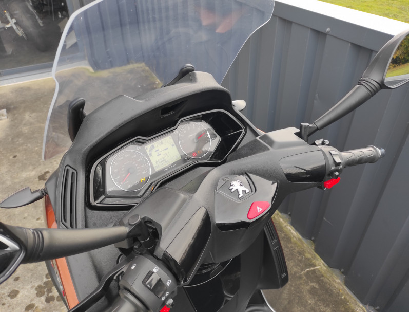 PEUGEOT METROPOLIS 400