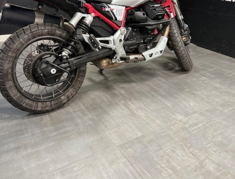 MOTO GUZZI V85 TT  2023