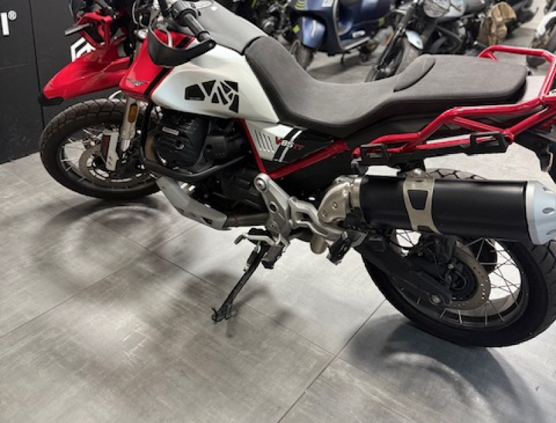 MOTO GUZZI V85 TT  2023