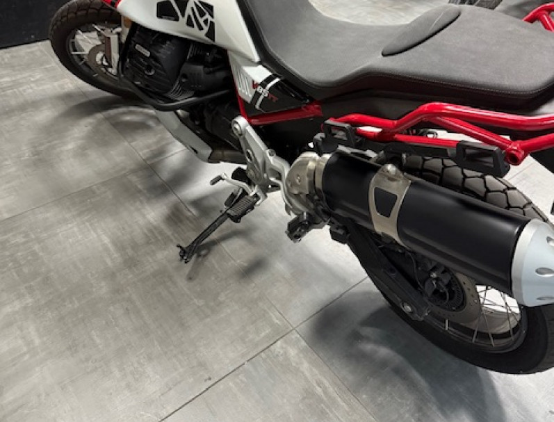 MOTO GUZZI V85 TT  2023