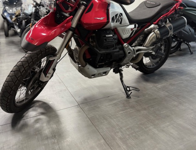 MOTO GUZZI V85 TT  2023