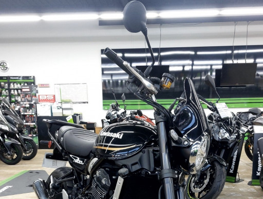 KAWASAKI Z 900RS ( 152 €/mois)