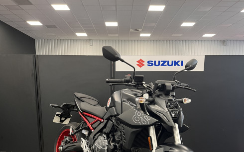 SUZUKI GSX-8S A2
