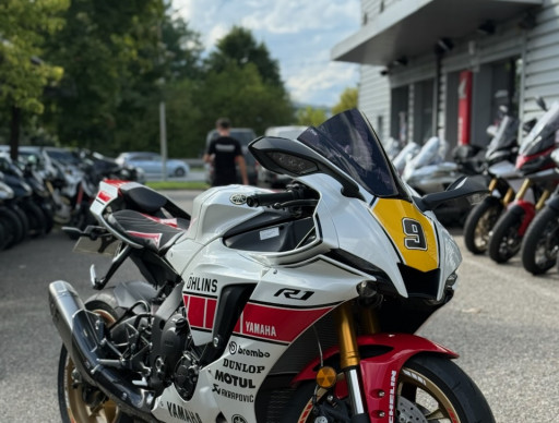 YAMAHA YZF 1000 R1 60TH