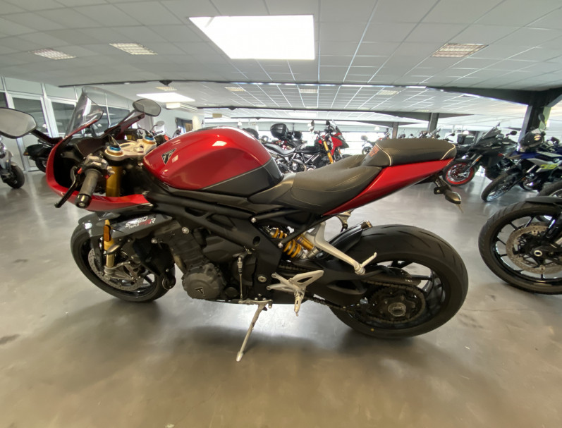 TRIUMPH SPEED TRIPLE 1200 RR