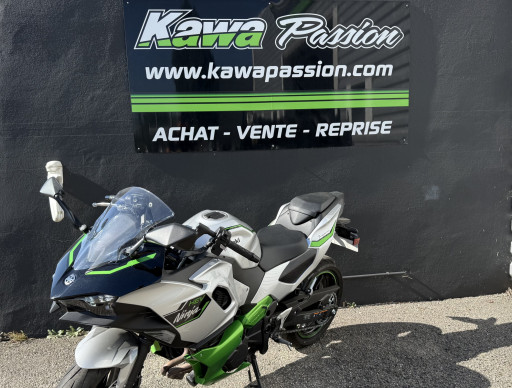 KAWASAKI Ninja 7 Hybrid