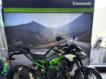 KAWASAKI Z900 2025  / 182.76 €/MOIS* / DSN MOTOS 40