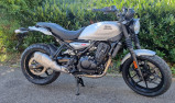ROYAL ENFIELD GUERILLA 450 SMOKE SILVER MOTORS 54