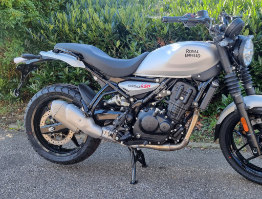ROYAL ENFIELD GUERILLA 450 SMOKE SILVER MOTORS 54