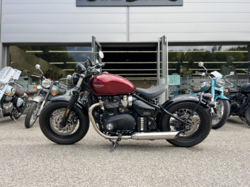 Triumph bobber Bonneville