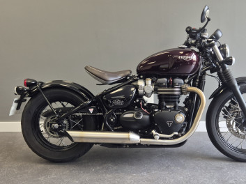 TRIUMPH Bonneville Bobber 1200 2017