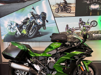 KAWASAKI Ninja H2 SX