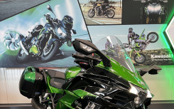 KAWASAKI Ninja H2 SX