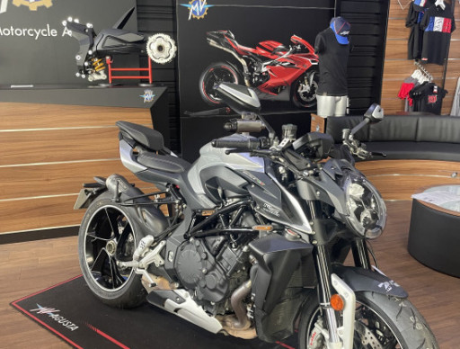 BRUTALE 1000 RS
