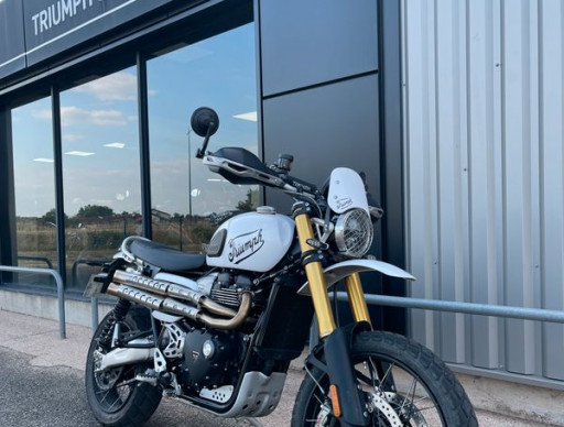 TRIUMPH SCRAMBLER 1200 XE