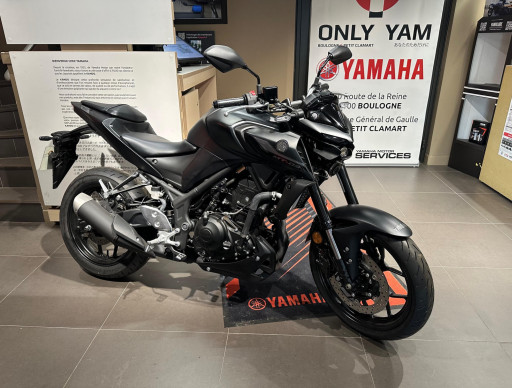 YAMAHA MT-03