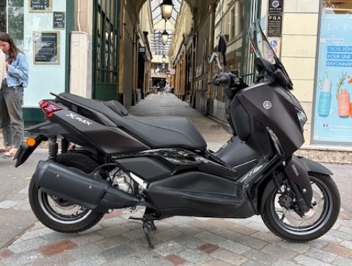 YAMAHA XMAX 300 Tech Max