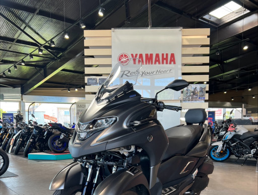 YAMAHA TRICITY 300
