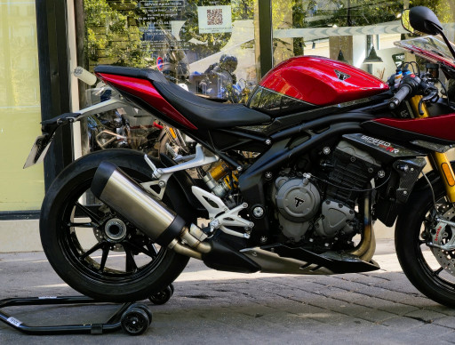 TRIUMPH SPEED TRIPLE 1200 RR