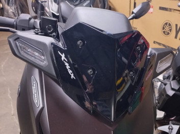 YAMAHA XMAX 300 Tech Max