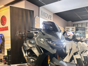 YAMAHA XP T-MAX 560 TECH MAX POWER GREY