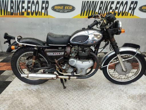 KAWASAKI 650 W1 (62984)