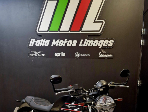 MOTO GUZZI V7 STONE