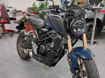 CB125R