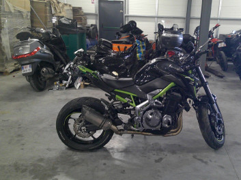 KAWASAKI Z 900 accidentée RSV N°19922