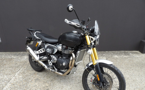 TRIUMPH SCRAMBLER 1200 XE