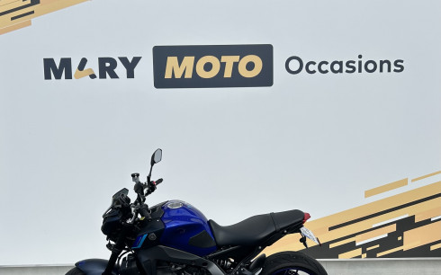 YAMAHA MT-09