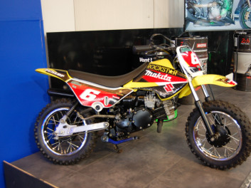 SUZUKI JR 50