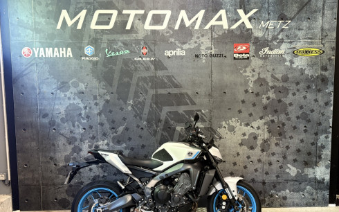 YAMAHA MT-09 CERAMIC ICE 1700kms
