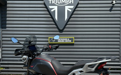 MOTO GUZZI V85 STRADA