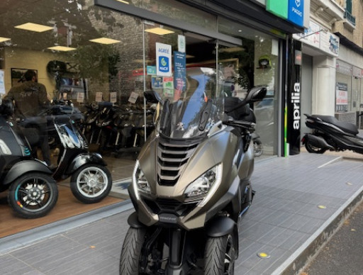 PEUGEOT METROPOLIS 400 SW