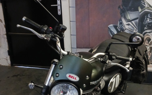TRIUMPH STREET SCRAMBLER  900