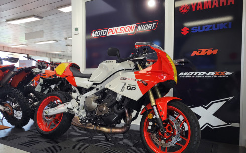 YAMAHA XSR 900 GP 2024